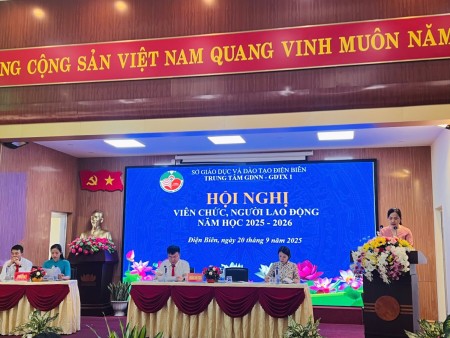 Phát huy dân chủ cơ sở - Trung tâm giáo dục  Nghề nghiệp - Giáo dục thường xuyên 1 tổ chức thành công Hội nghị Viên chức người lao động, năm học 2025-2026