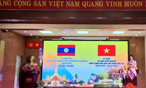 Trung tâm GDNN-GDTX 1 tổ chức kỷ niệm 50 năm Quốc khánh nước CHDCND Lào