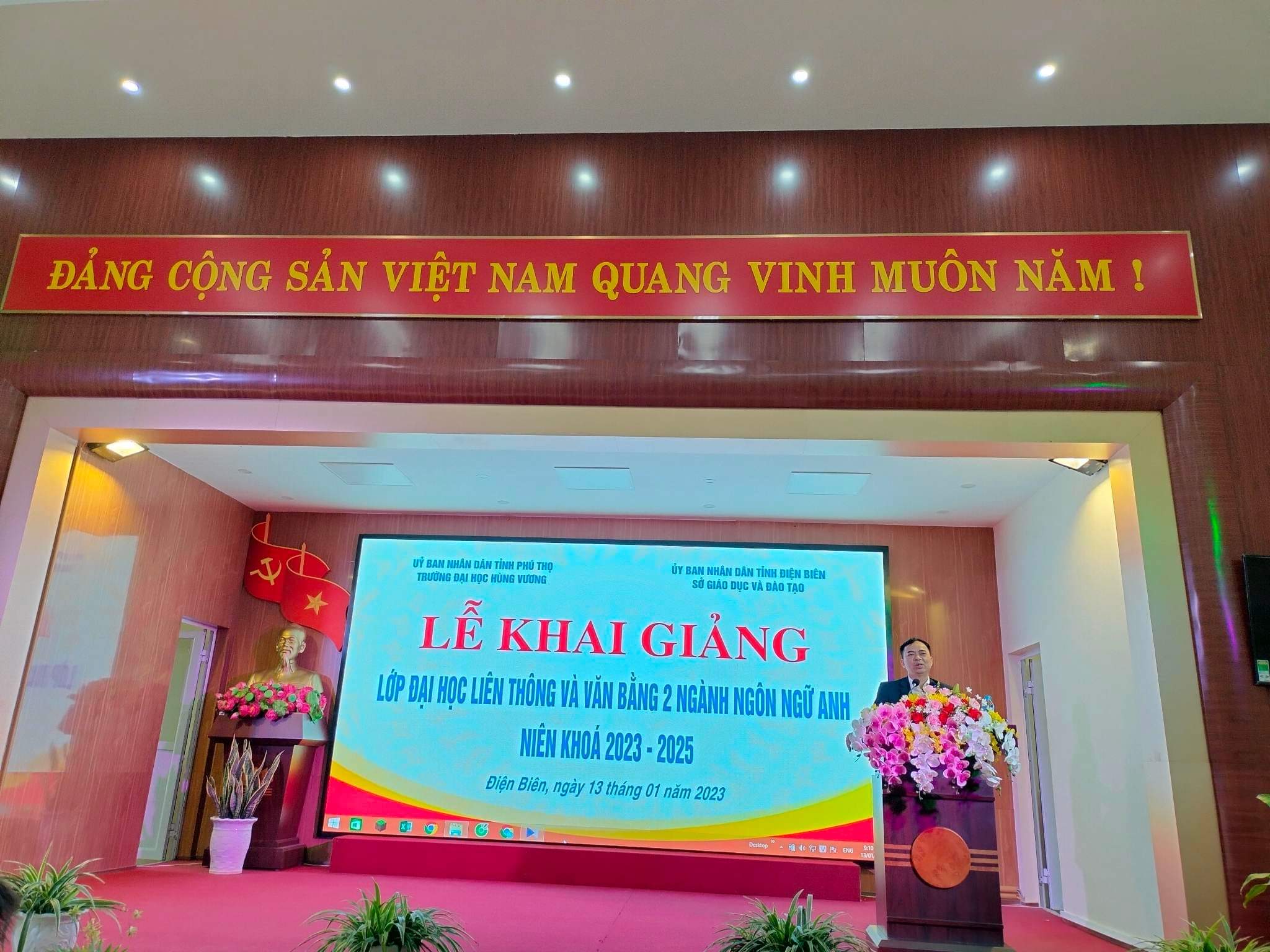Đồng chí Nguyễn Văn Đoạt Giám đốc Sở GDĐT phát biểu
