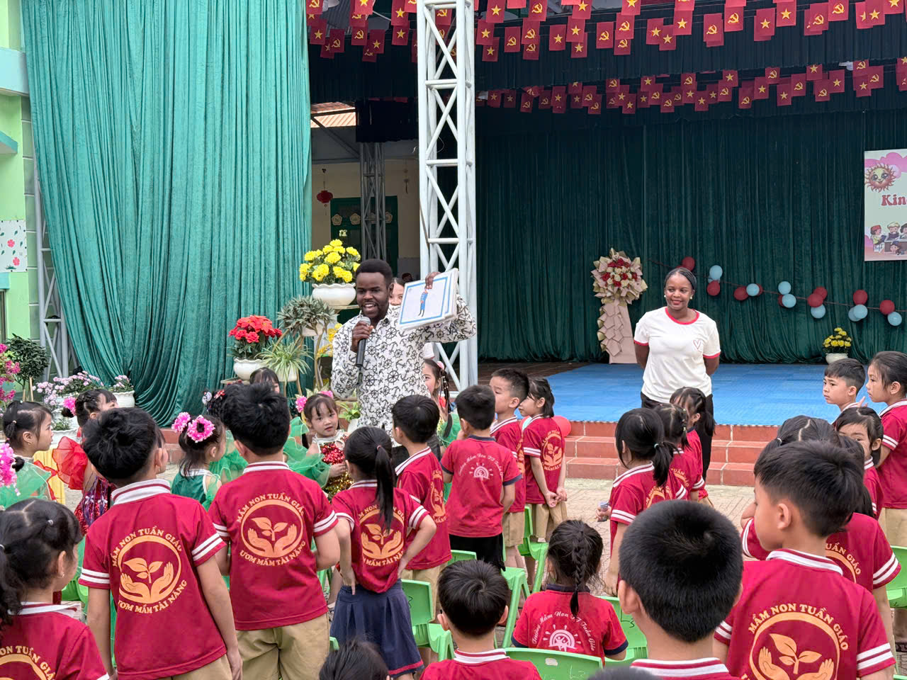 English MN Tuần Giáo 2