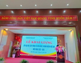 Dong-chi-Nguyen-Van-Doat-Giam-doc-So-GDDT-phat-bieu.jpg
